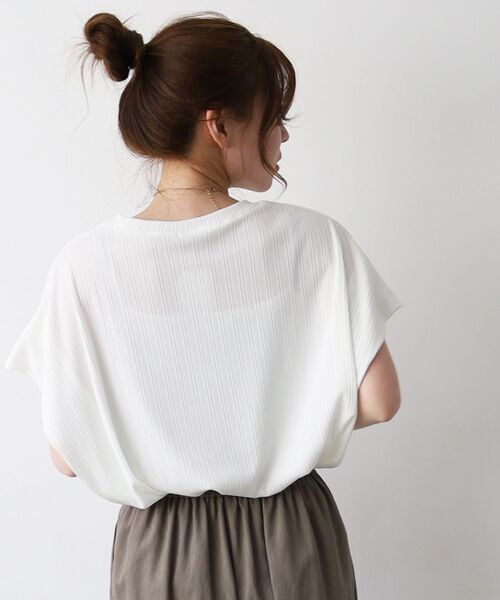 le.coeur blanc(ルクールブラン)の「《WEB限定アイテム》ランダムリブショルダータックプルオーバー(Tシャツ/カットソー・レディース・サックスブルー/ブラック/オフホワイト/ブルー/グレー/イエロー/グリーン/ネイビー・38)」の15枚目の写真