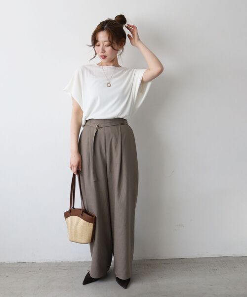 le.coeur blanc(ルクールブラン)の「《WEB限定アイテム》ランダムリブショルダータックプルオーバー(Tシャツ/カットソー・レディース・サックスブルー/ブラック/オフホワイト/ブルー/グレー/イエロー/グリーン/ネイビー・38)」の16枚目の写真