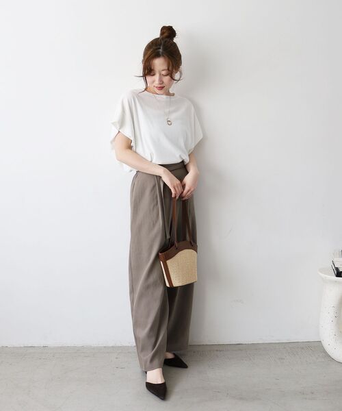 le.coeur blanc(ルクールブラン)の「《WEB限定アイテム》ランダムリブショルダータックプルオーバー(Tシャツ/カットソー・レディース・サックスブルー/ブラック/オフホワイト/ブルー/グレー/イエロー/グリーン/ネイビー・38)」の19枚目の写真