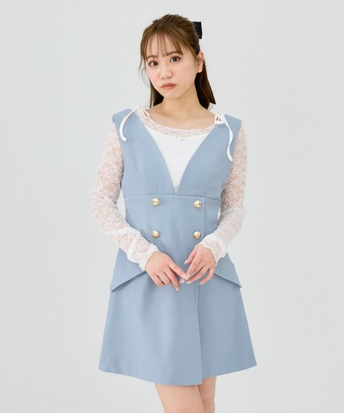 REDYAZEL（レディアゼル）の「【セットアップ可能】ダブルボタンミニジャンパースカート（ジャンパースカート・レディース・ブラック/オフホワイト/サックスブルー・SMALL/MEDIUM）」の3枚目の写真