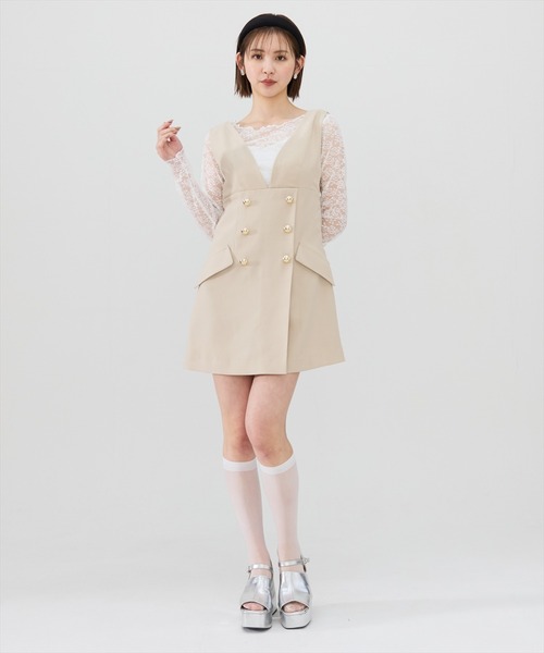 REDYAZEL（レディアゼル）の「【セットアップ可能】ダブルボタンミニジャンパースカート（ジャンパースカート・レディース・ブラック/オフホワイト/サックスブルー・SMALL/MEDIUM）」の7枚目の写真