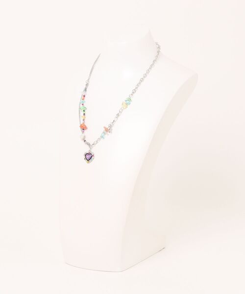 VIBGYOR Women(ヴィブジョー ウィメン)の「【urge select】Y2K カラフル ビーズ×シルバー チャーム ネックレス(ネックレス・レディース・シルバー系1/シルバー系2・FREE)」の3枚目の写真