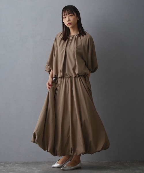 NICOLE white(ニコルホワイト)の「バルーンブルゾン(ブルゾン・レディース・モカ/ブラック/オフホワイト・FREE)」の4枚目の写真