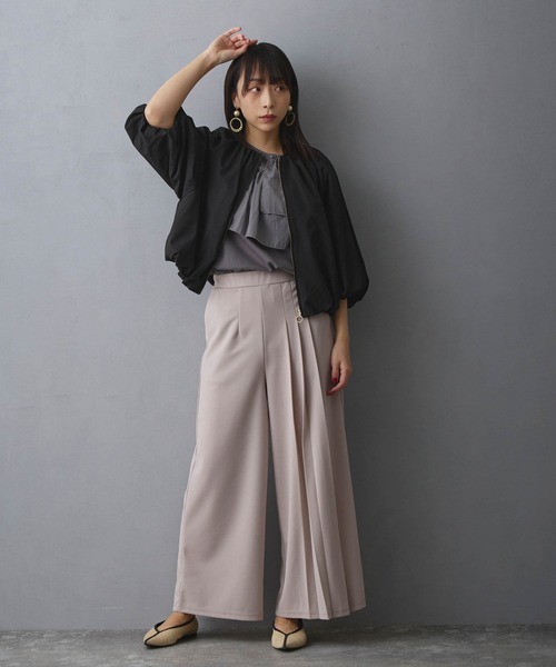 NICOLE white(ニコルホワイト)の「バルーンブルゾン(ブルゾン・レディース・モカ/ブラック/オフホワイト・FREE)」の8枚目の写真