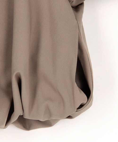 NICOLE white(ニコルホワイト)の「バルーンブルゾン(ブルゾン・レディース・モカ/ブラック/オフホワイト・FREE)」の15枚目の写真