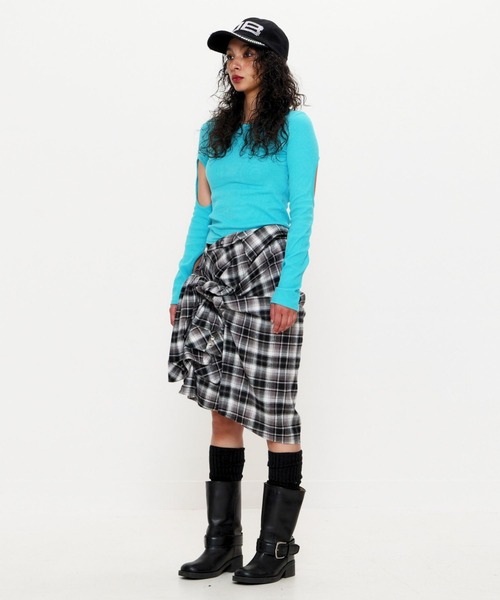 BEEDEN CUTOUT TOP
