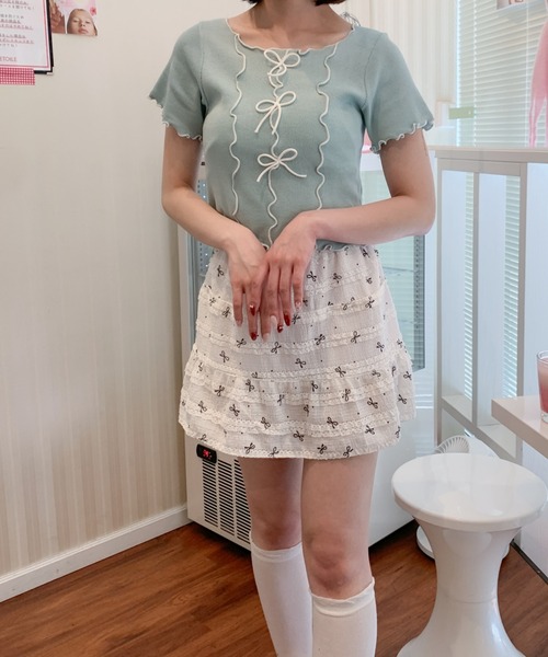 Teem Store(チームストア)の「リボン付きパイピングメロウ サマーニット トップス(ニット/セーター・レディース・イエロー/ホワイト/ピンク/ブラック/ブルー・F)」の22枚目の写真