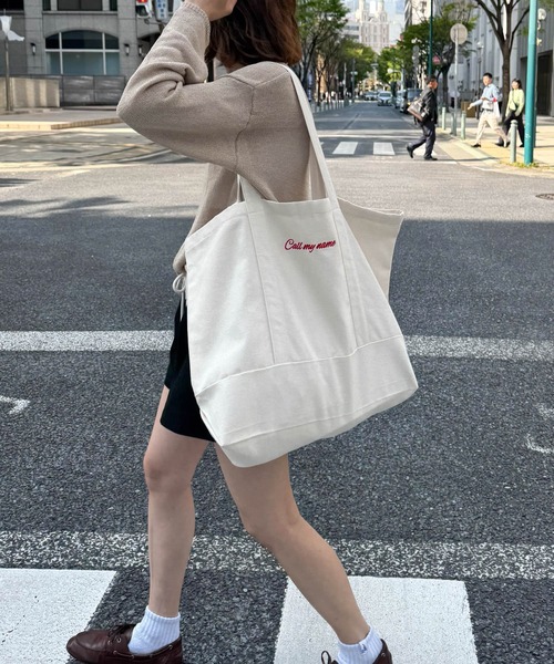 CANAL JEAN（キャナルジーン）の「CALL MY NAME　キャンバストートバッグ（トートバッグ・レディース・アイボリー/レッド/ネイビー・ONE SIZE）」の8枚目の写真