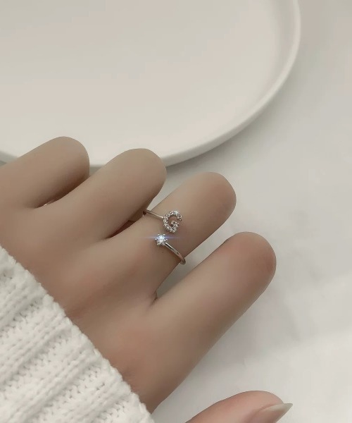 E&C closet…(イーアンドシークローゼット)の「イニシャルリング(リング・レディース・シルバー/ゴールド・A/B/C/D/E/F/H/L/M/O/P/G/I/J/K/N/Q/R/S/T/U/W/X/Y/Z/V)」の17枚目の写真