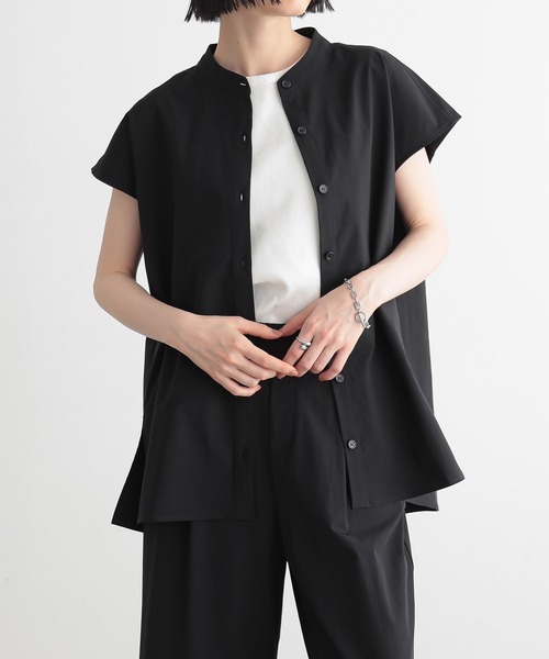 for/c(フォーシー)の「ドライフレンチスリーブブラウス【サスティナブル】(シャツ/ブラウス・レディース・ブラック/オフホワイト・M/L)」の3枚目の写真