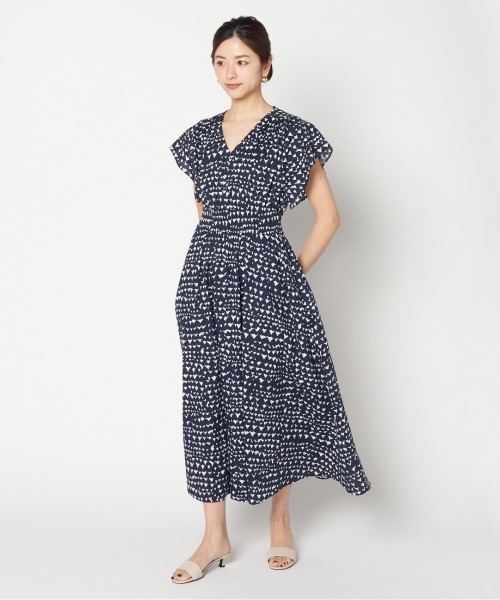 HELIOPOLE（エリオポール）の「SHEERSUCKER PRINTED DRESS（ワンピース・レディース・グリーン/ネイビー・38）」の12枚目の写真