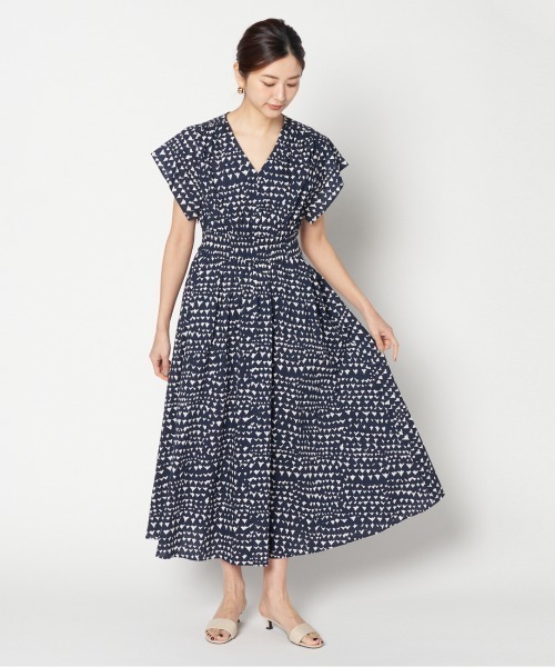 HELIOPOLE（エリオポール）の「SHEERSUCKER PRINTED DRESS（ワンピース・レディース・グリーン/ネイビー・38）」の14枚目の写真