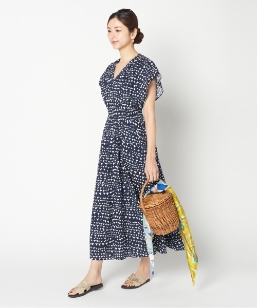 HELIOPOLE（エリオポール）の「SHEERSUCKER PRINTED DRESS（ワンピース・レディース・グリーン/ネイビー・38）」の15枚目の写真