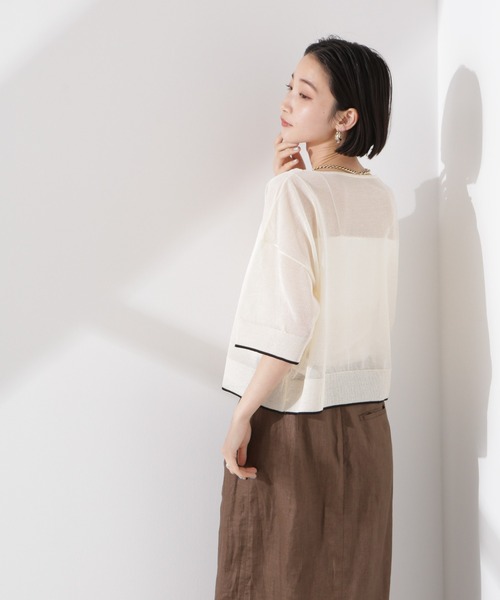 NANO universe（ナノユニバース）の「洗濯機洗可バイカラーシアーニット（ニット/セーター・レディース・ブラウン/ブラック/アイボリー・FREE）」の4枚目の写真