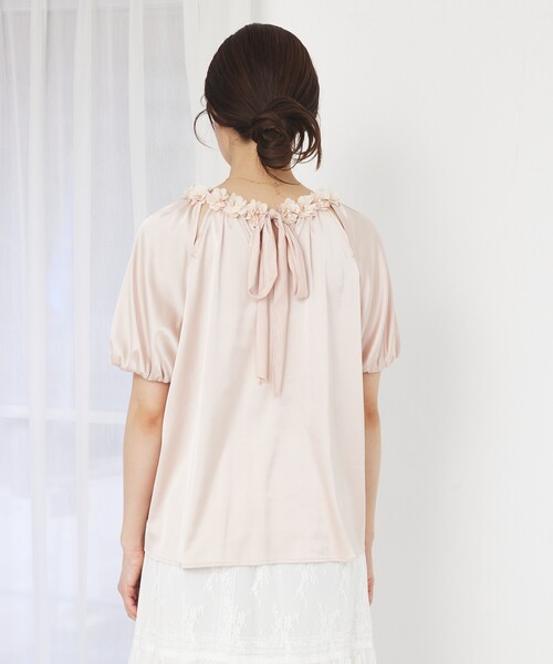 SELFIST(セルフィスト)の「フラワーモチーフブラウス フリル オケージョン 夏服 半袖 フェミニン(シャツ/ブラウス・レディース・オフホワイト/ブラック/サーモンピンク・フリー)」の8枚目の写真