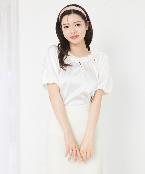 SELFIST(セルフィスト)の「フラワーモチーフブラウス フリル オケージョン 夏服 半袖 フェミニン(シャツ/ブラウス・レディース・オフホワイト/ブラック/サーモンピンク・フリー)」の16枚目の写真