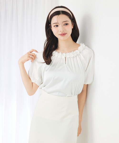 SELFIST(セルフィスト)の「フラワーモチーフブラウス フリル オケージョン 夏服 半袖 フェミニン(シャツ/ブラウス・レディース・オフホワイト/ブラック/サーモンピンク・フリー)」の19枚目の写真
