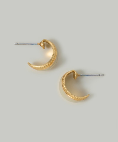 Jolie Toujours(ジョリトゥジュール)の「〈K18GP〉エッジラインエポフープピアス(ピアス(両耳用)・レディース・オフホワイト/グレー・FREE)」の6枚目の写真