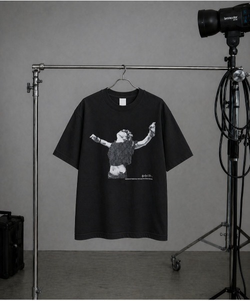 CULTURE SUPPLY(カルチャー サプライ)の「Photo Tee Madonna(Tシャツ/カットソー・メンズ・ホワイト/ブラック・MEDIUM/LARGE/X-LARGE/SHORT)」の1枚目の写真
