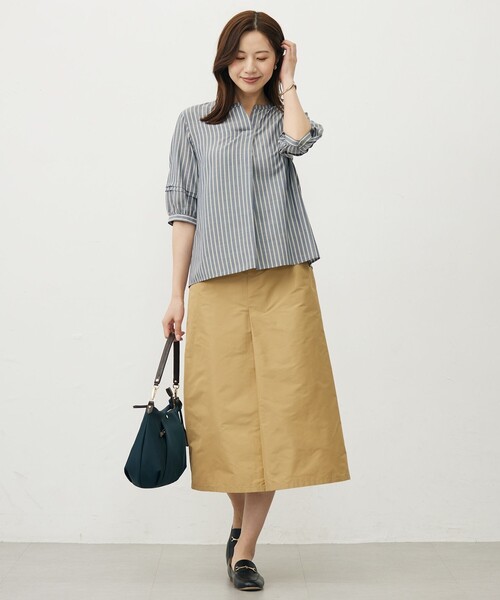 J.PRESS Ladies(J.プレス レディス)の「【洗える】ウォッシャブルキュプラツイル キーネック ブラウス(シャツ/ブラウス・レディース・ブラック系3/ネイビー系1/パープル系3/ホワイト系1・S/XS)」の9枚目の写真