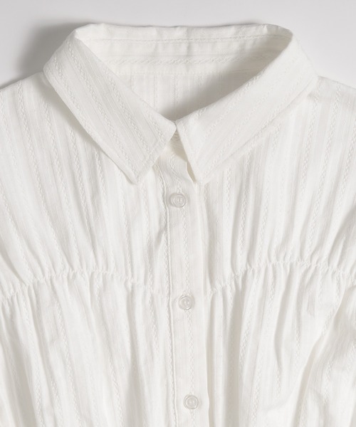 MUHET（ミュエータ）の「shirred shirt blouse / シャーリングシャツブラウス（シャツ/ブラウス・レディース・アイボリー/ブラック/ライトブルー・FREE）」の6枚目の写真