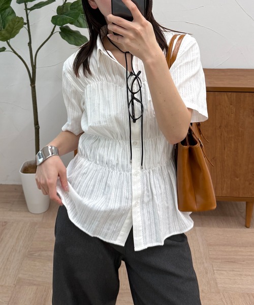 MUHET（ミュエータ）の「shirred shirt blouse / シャーリングシャツブラウス（シャツ/ブラウス・レディース・アイボリー/ブラック/ライトブルー・FREE）」の7枚目の写真