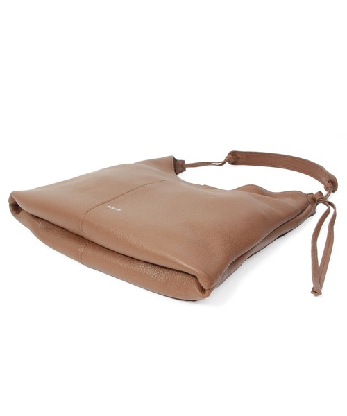 Beau're（ヴュレ）の「BEAURE Vertical ショルダー Bag（ショルダーバッグ・レディース・グレー/シルバー/ブラック/ブラウン・FREE）」の13枚目の写真