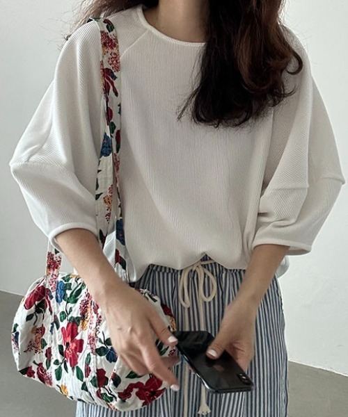FAVORITO（ファヴォリート）の「袖ボリュームジップストップス（Tシャツ/カットソー・レディース・ホワイト・F）」の6枚目の写真