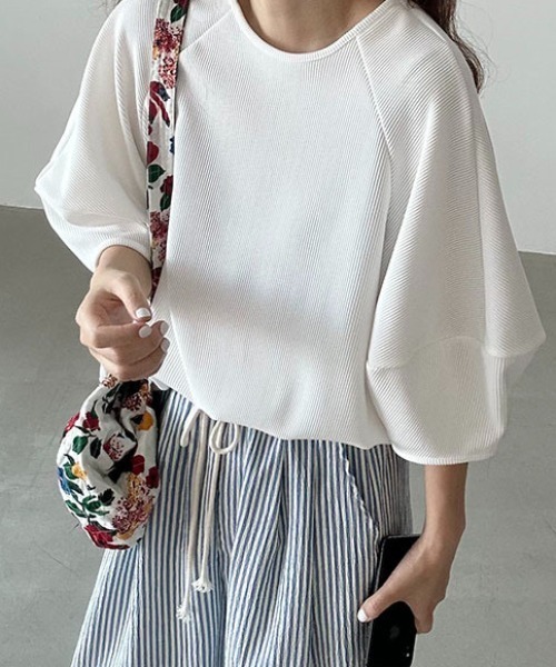 FAVORITO（ファヴォリート）の「袖ボリュームジップストップス（Tシャツ/カットソー・レディース・ホワイト・F）」の9枚目の写真