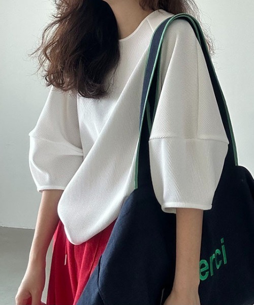 FAVORITO（ファヴォリート）の「袖ボリュームジップストップス（Tシャツ/カットソー・レディース・ホワイト・F）」の16枚目の写真