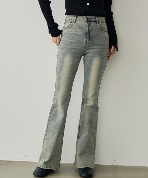 attiree（アティレー）の「ハイウエストストレッチフレアデニムパンツ（デニムパンツ・レディース・ブラック/ブルー・SMALL/MEDIUM/LARGE）」の2枚目の写真