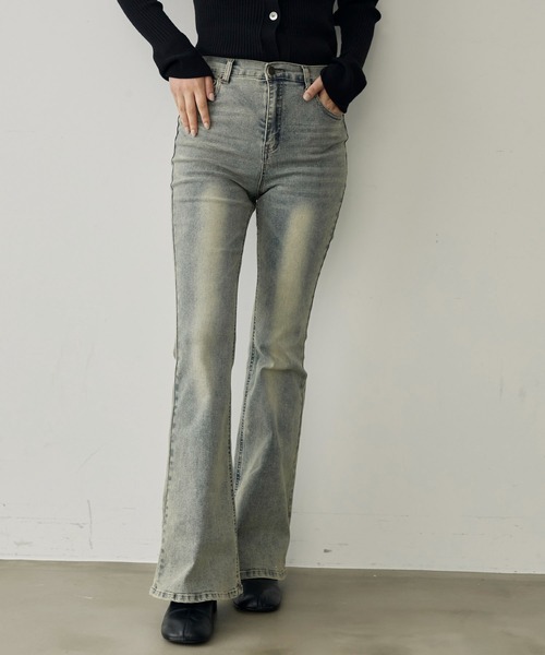 attiree（アティレー）の「ハイウエストストレッチフレアデニムパンツ（デニムパンツ・レディース・ブラック/ブルー・SMALL/MEDIUM/LARGE）」の14枚目の写真