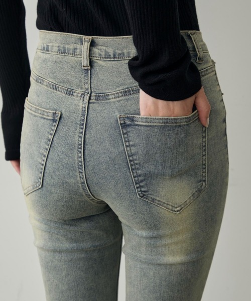 attiree（アティレー）の「ハイウエストストレッチフレアデニムパンツ（デニムパンツ・レディース・ブラック/ブルー・SMALL/MEDIUM/LARGE）」の8枚目の写真