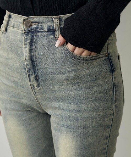 attiree（アティレー）の「ハイウエストストレッチフレアデニムパンツ（デニムパンツ・レディース・ブラック/ブルー・SMALL/MEDIUM/LARGE）」の7枚目の写真