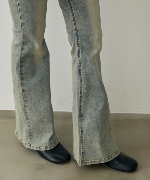 attiree（アティレー）の「ハイウエストストレッチフレアデニムパンツ（デニムパンツ・レディース・ブラック/ブルー・SMALL/MEDIUM/LARGE）」の19枚目の写真