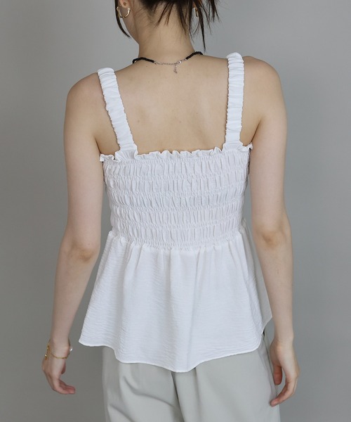J by blue（ジェイバイブルー）の「ギャザートップス（キャミソール・レディース・ブラウン/ホワイト/ブラック・MEDIUM）」の6枚目の写真