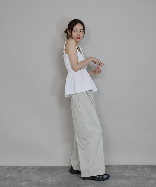 J by blue（ジェイバイブルー）の「ギャザートップス（キャミソール・レディース・ブラウン/ホワイト/ブラック・MEDIUM）」の11枚目の写真