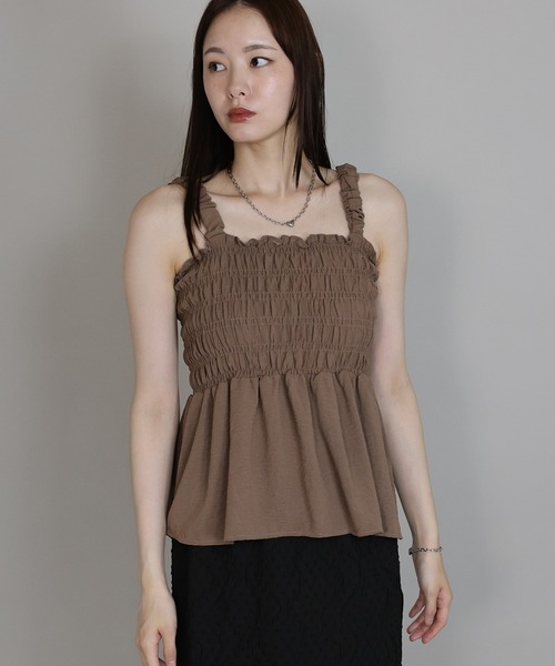 J by blue（ジェイバイブルー）の「ギャザートップス（キャミソール・レディース・ブラウン/ホワイト/ブラック・MEDIUM）」の13枚目の写真