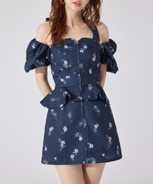 rienda(リエンダ)の「【AKB48 千葉恵里さん着用】2WAYオフショルベアワンピース 夏服(ワンピース・レディース・イエロー/ネイビー/ライトブルー・SMALL/MEDIUM)」の2枚目の写真