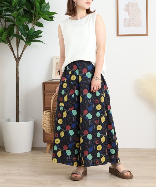 Emago(イマゴ)の「EMAGO 北欧フルーツ総柄プリントガウチョ(その他パンツ・レディース・イエロー/グレー/ブラック・FREE)」の21枚目の写真