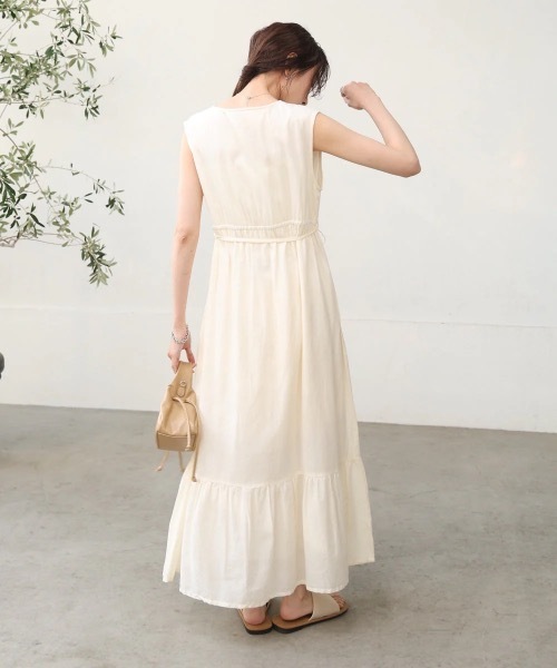 Bab(バブ)の「【S・Mサイズ展開】パネル刺繍ノースリワンピース(ワンピース・レディース・チャコールグレー/アイボリー/ダークブルー・MEDIUM/SMALL)」の12枚目の写真