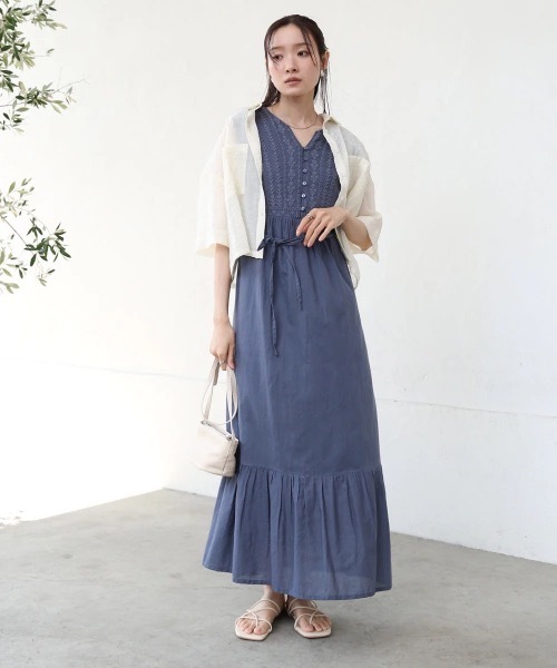 Bab(バブ)の「【S・Mサイズ展開】パネル刺繍ノースリワンピース(ワンピース・レディース・チャコールグレー/アイボリー/ダークブルー・MEDIUM/SMALL)」の22枚目の写真