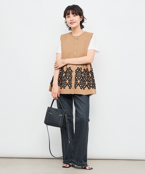 NOLLEY’S（ノーリーズ）の「レース付きペプラムベスト（ベスト・レディース・ネイビー/ブラック/キャメル・38）」の6枚目の写真