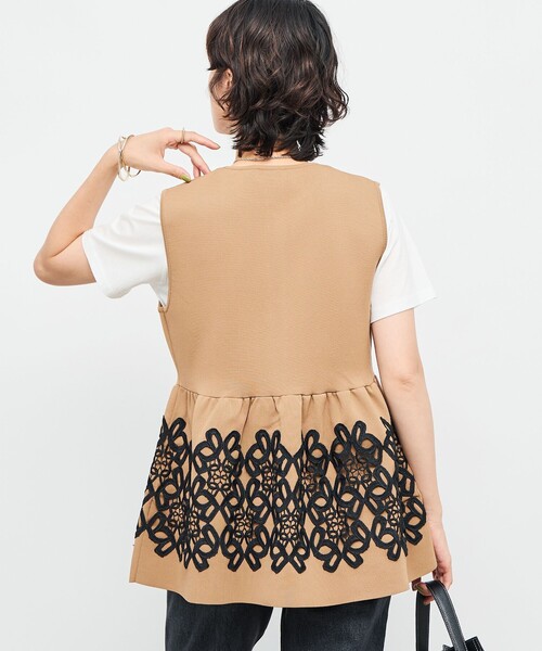 NOLLEY’S（ノーリーズ）の「レース付きペプラムベスト（ベスト・レディース・ネイビー/ブラック/キャメル・38）」の4枚目の写真