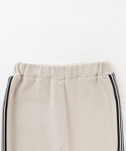 b・ROOM（ビールーム）の「【ともパン】サイドラインテーパードパンツ（その他パンツ・キッズ・グレイッシュベージュ/ブラック/モスグリーン/Moca/ダークグレー・100cm/110cm/140cm/130cm/120cm）」の12枚目の写真