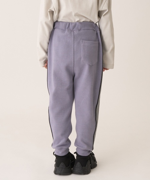 b・ROOM(ビールーム)の「【ともパン】サイドラインテーパードパンツ(その他パンツ・キッズ・グレイッシュベージュ/ブラック/モスグリーン/Moca/ダークグレー・100cm/110cm/140cm/130cm/120cm)」の8枚目の写真