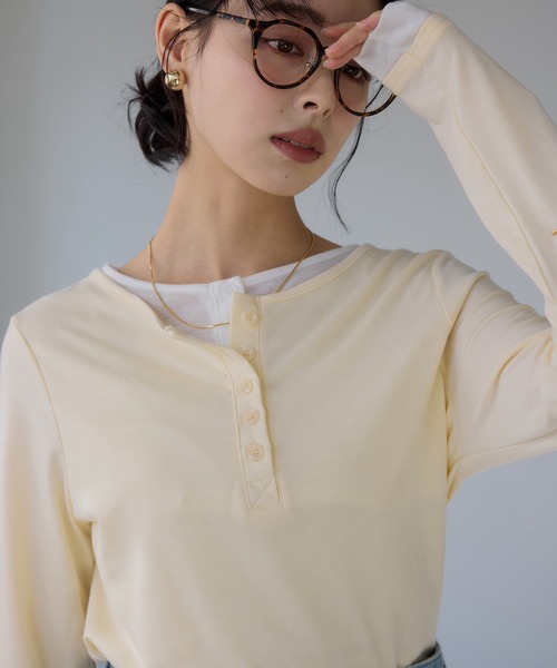 210nouve（トゥージュヌーブ）の「フェイクレイヤード 配色 ヘンリーネック ロンT（Tシャツ/カットソー・レディース・ブラウン/チャコールグレー/グレー/オレンジ/ブラウン系その他/イエロー・FREE）」の14枚目の写真