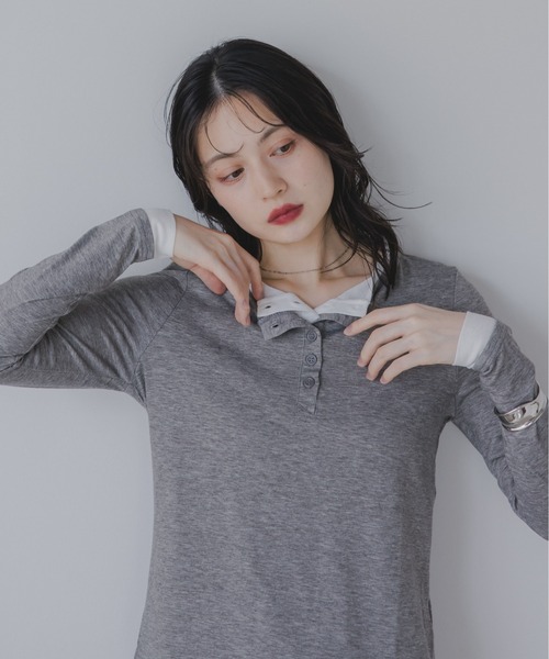 210nouve（トゥージュヌーブ）の「フェイクレイヤード 配色 ヘンリーネック ロンT（Tシャツ/カットソー・レディース・ブラウン/チャコールグレー/グレー/オレンジ/ブラウン系その他/イエロー・FREE）」の7枚目の写真