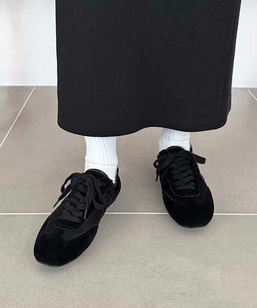 DISCOAT（ディスコート）の「スエード調サテンバレエスニーカー（スニーカー・レディース・ライトグレー/ブラウン/ピンク/ブラック/アイボリー・MEDIUM/LARGE）」の16枚目の写真