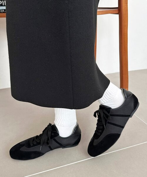 DISCOAT（ディスコート）の「スエード調サテンバレエスニーカー（スニーカー・レディース・ライトグレー/ブラウン/ピンク/ブラック/アイボリー・MEDIUM/LARGE）」の17枚目の写真